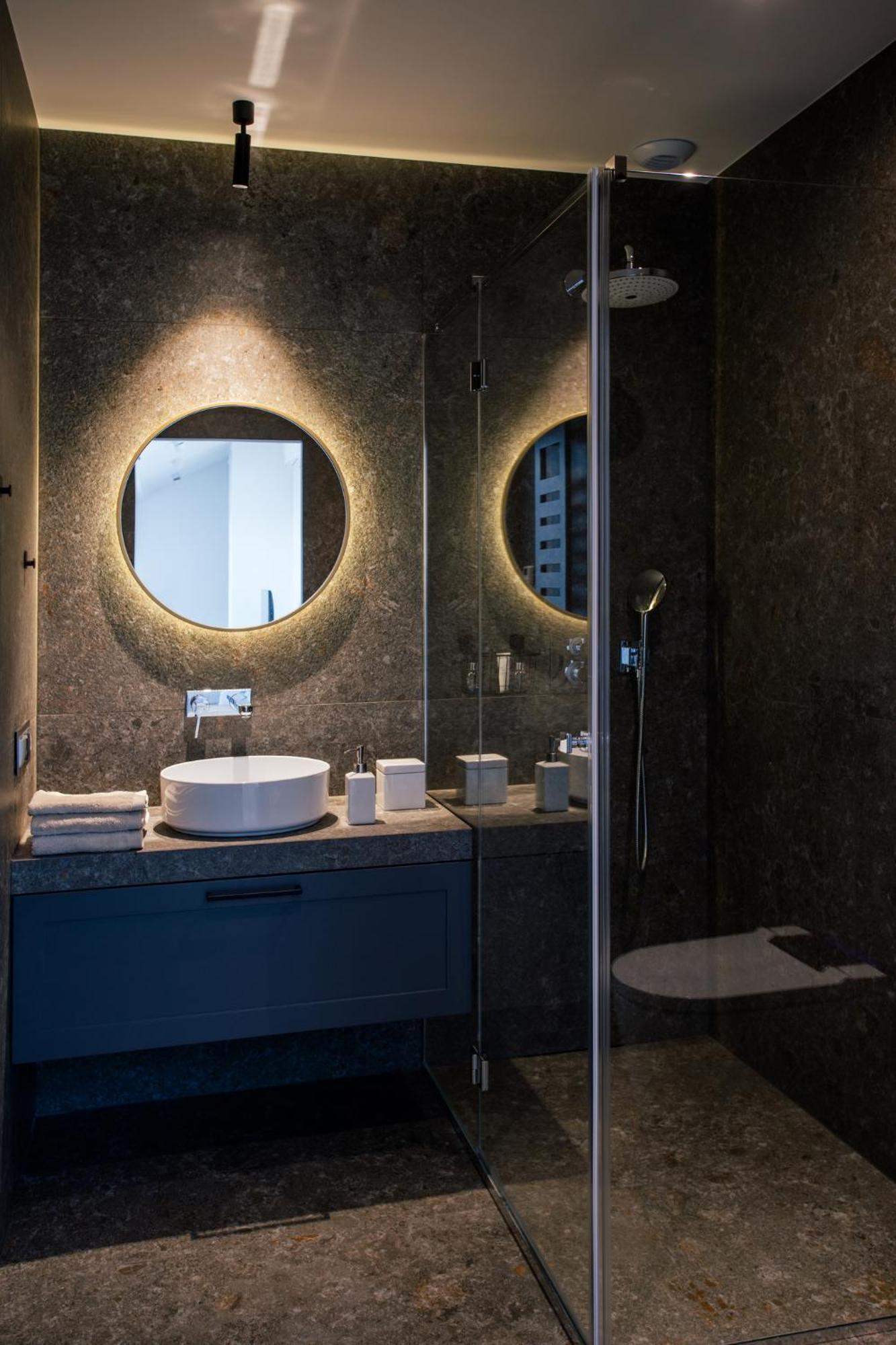 Tyzenhauz Superior Apartment